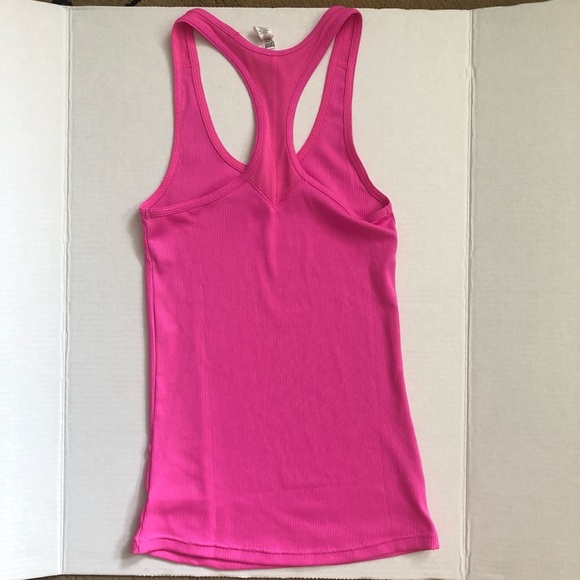 NWOT under Armour hot pink ribbed tank top small - Picture 4 of 4